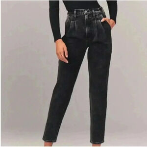 Abercrombie & Fitch the 80s Mom Jeans Ultra High Rise Size 32/14 Black Relaxed